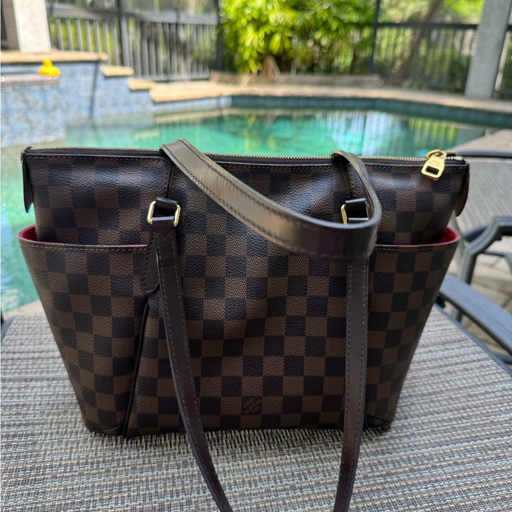 MINT Louis Vuitton Totally PM in Damier Ebene!!